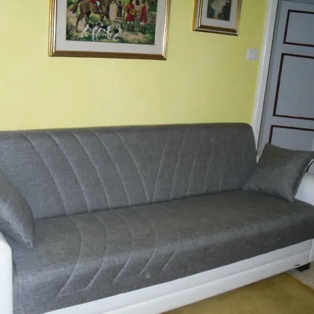 Il Leone Apartment *
